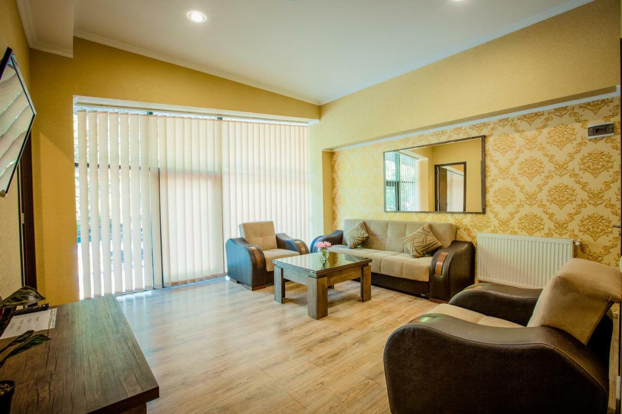 Hotel Comfort Тбилиси Экстерьер фото
