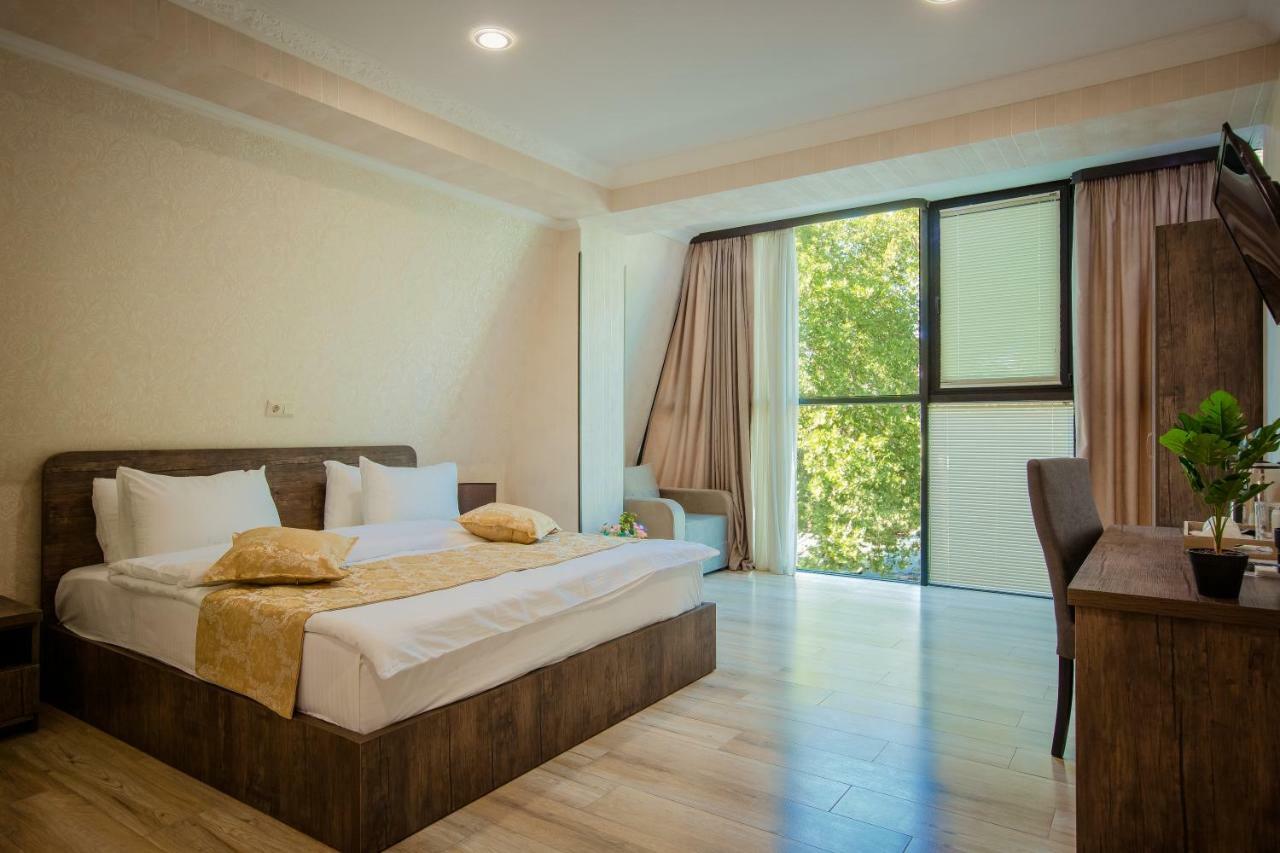 Hotel Comfort Тбилиси Экстерьер фото